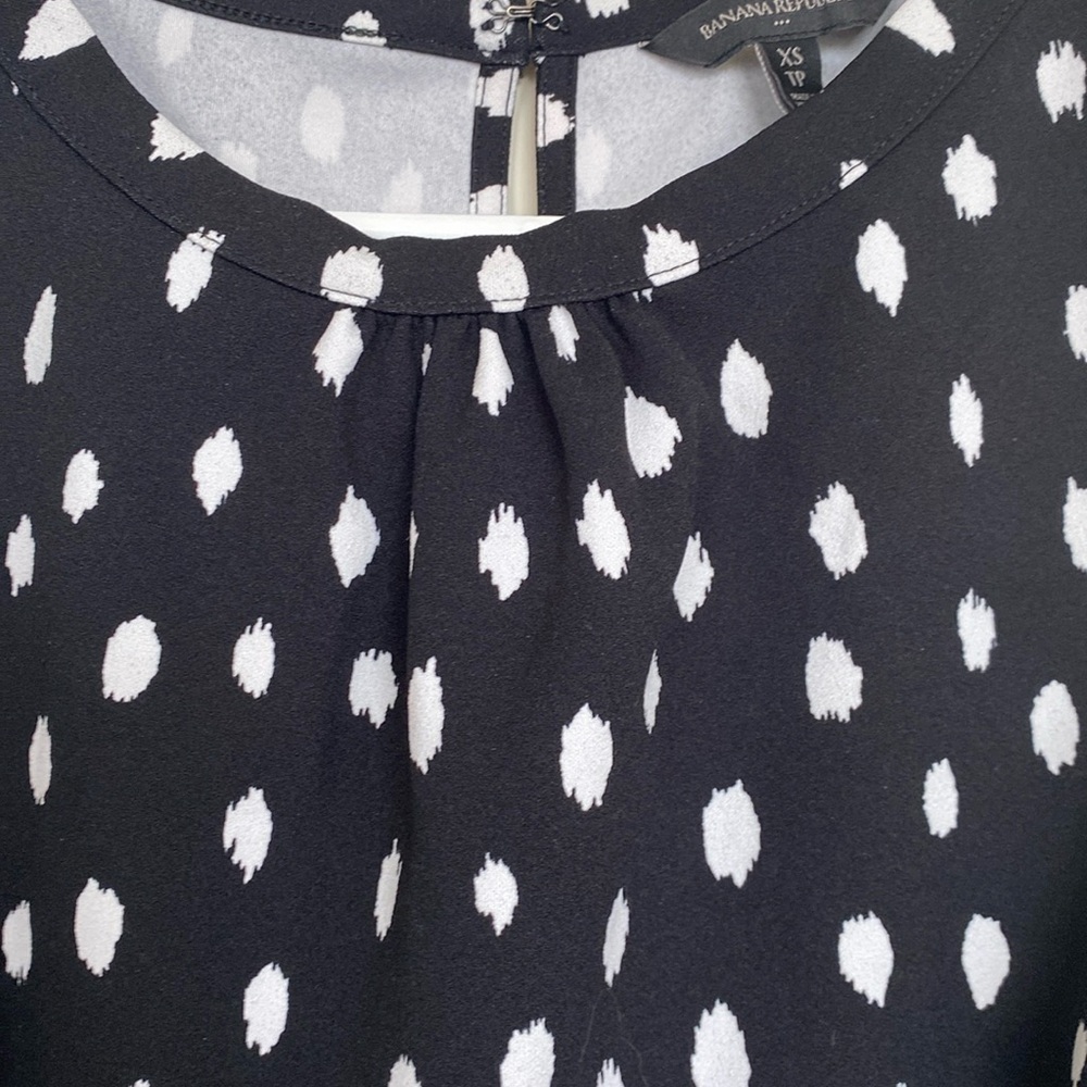 Banana Republic Black and White Polka Dot Sleeveless Top, Size XS - Picture 2 of 8
